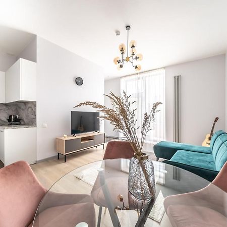 New Comfortable 2 Bedroom Cottage W/Big Terrace Jūrkalne エクステリア 写真