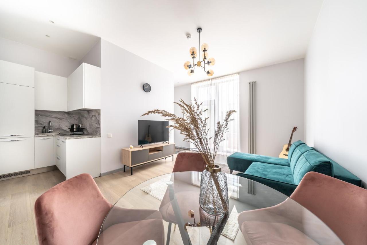 New Comfortable 2 Bedroom Cottage W/Big Terrace Jūrkalne エクステリア 写真