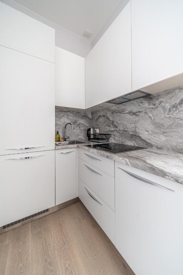 New Comfortable 2 Bedroom Cottage W/Big Terrace Jūrkalne エクステリア 写真